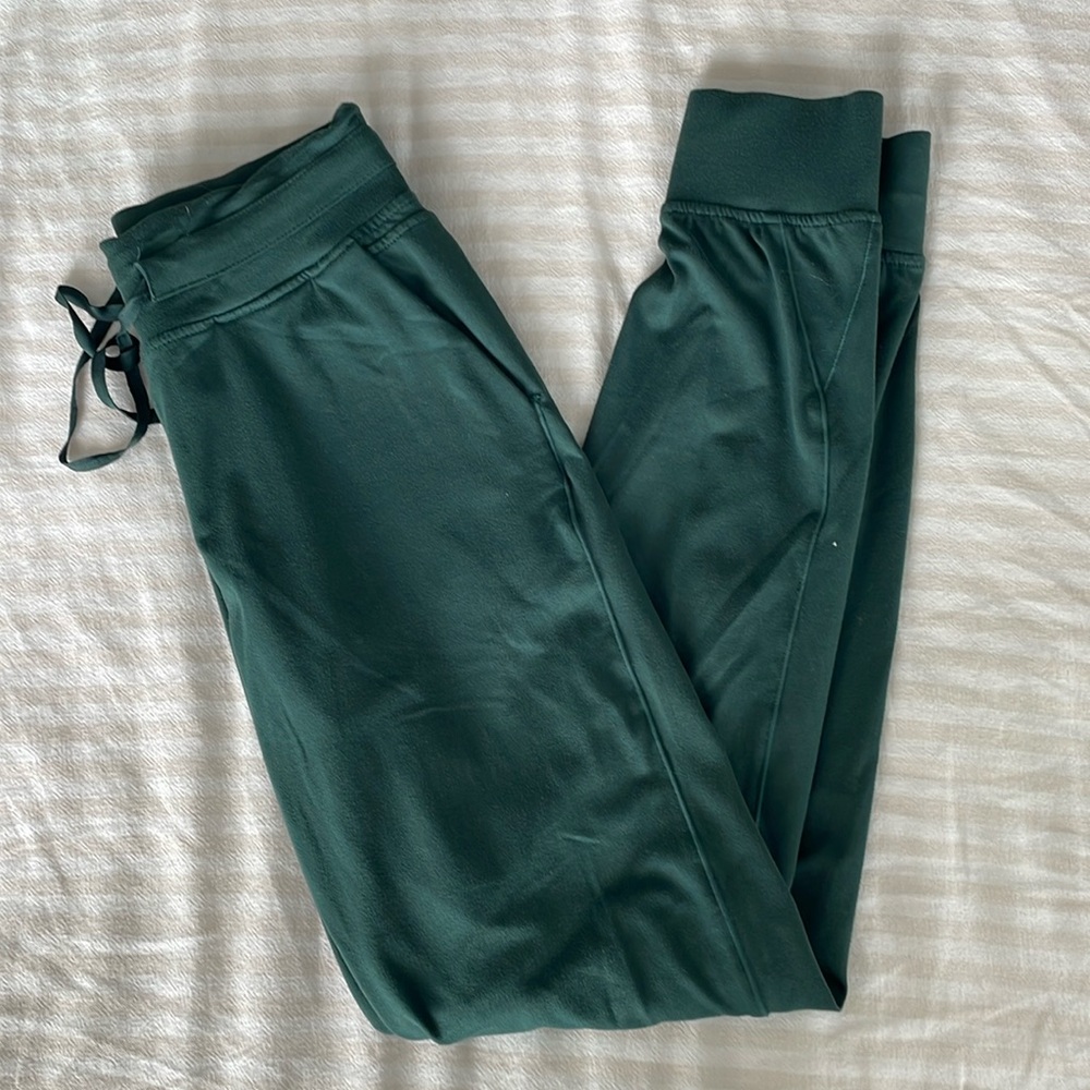 Balance Athletica Hunter Green Pocket Jogger